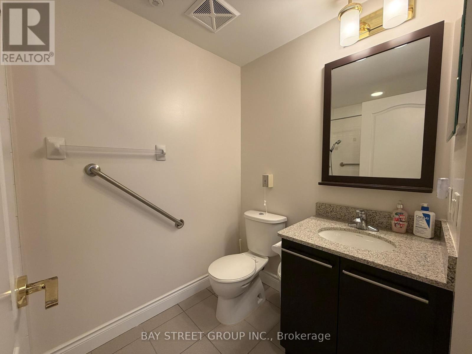 1002 - 11211 Yonge Street, Richmond Hill, Ontario  L4S 0E9 - Photo 9 - N13509244