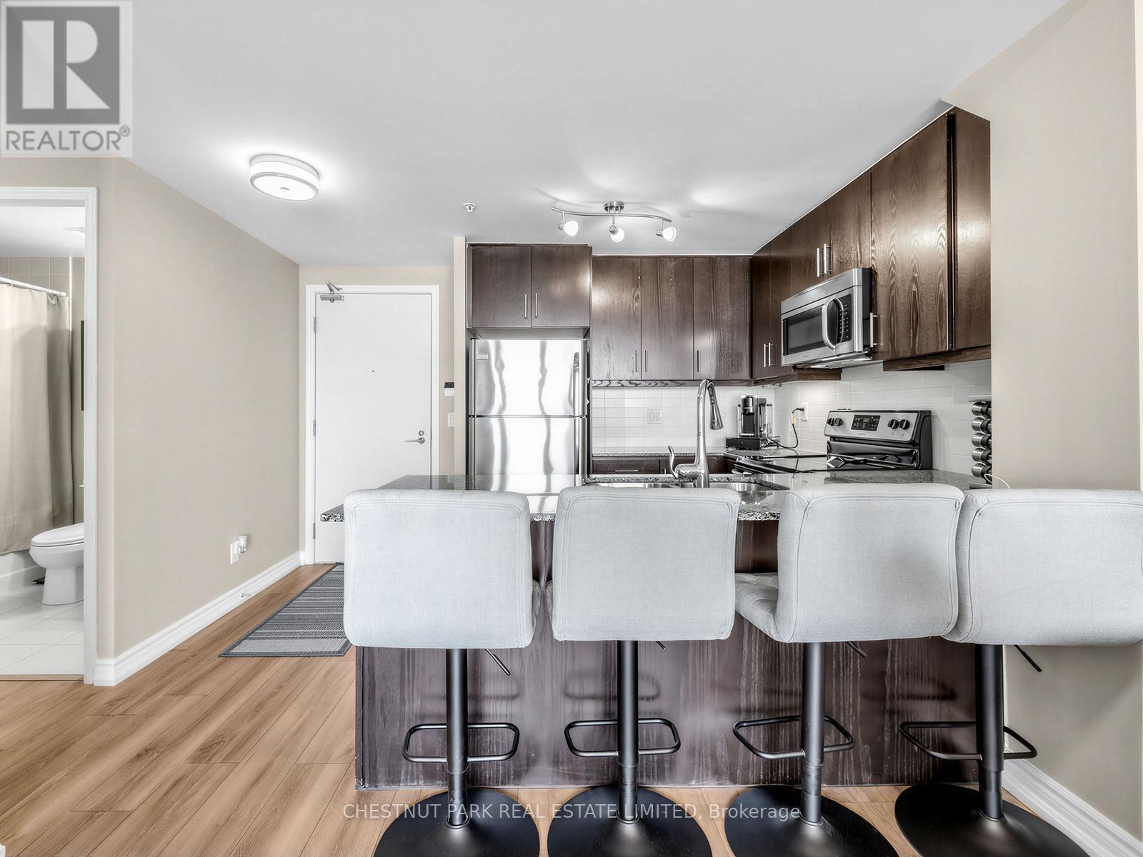 613 - 15 James Finlay Way, Toronto, Ontario  M3M 0B3 - Photo 3 - W13509222