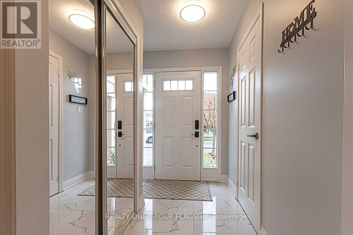 467 Dalhousie Gate, Milton, Ontario  L9T 8G4 - Photo 4 - W13509240