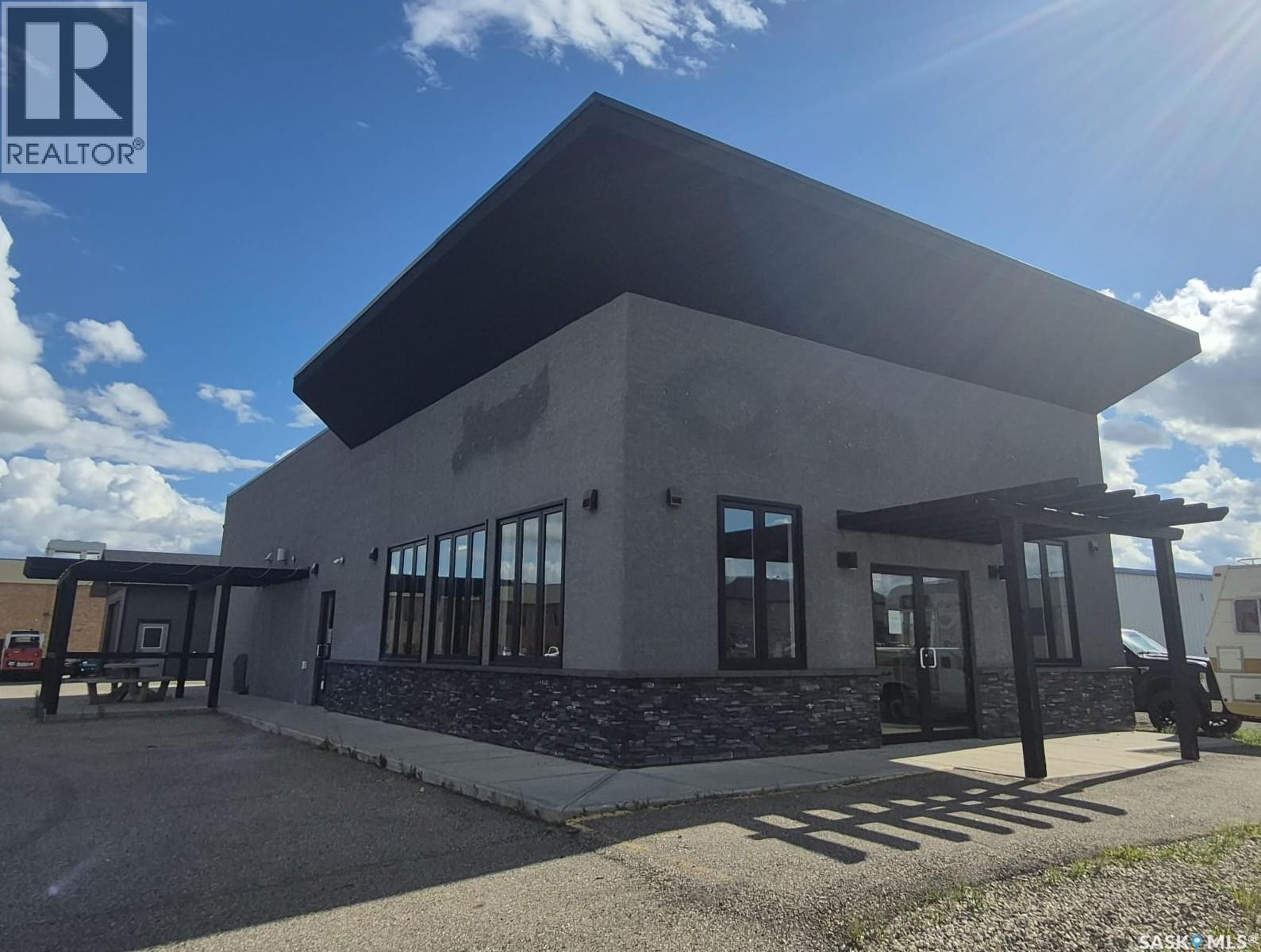 210 Service Road, Melville, Saskatchewan S0A 0G5 - Photo 4 - SK038036