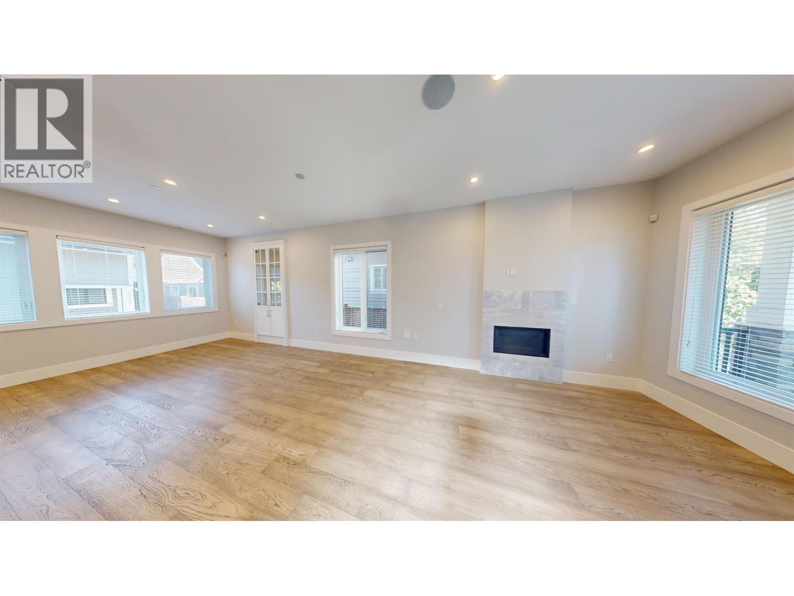 3345 Parker Street, Vancouver, British Columbia V5K 2W1 - Photo 3 - R3141736