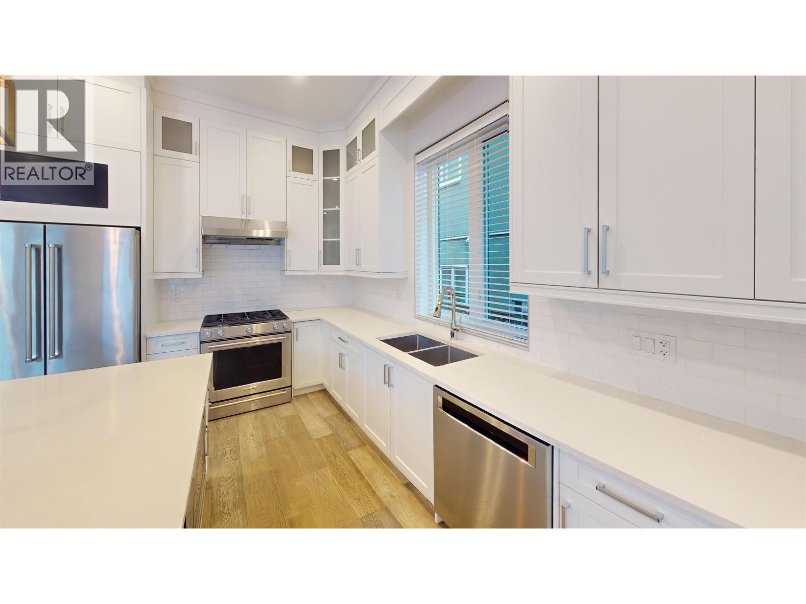 3345 Parker Street, Vancouver, British Columbia V5K 2W1 - Photo 6 - R3141736