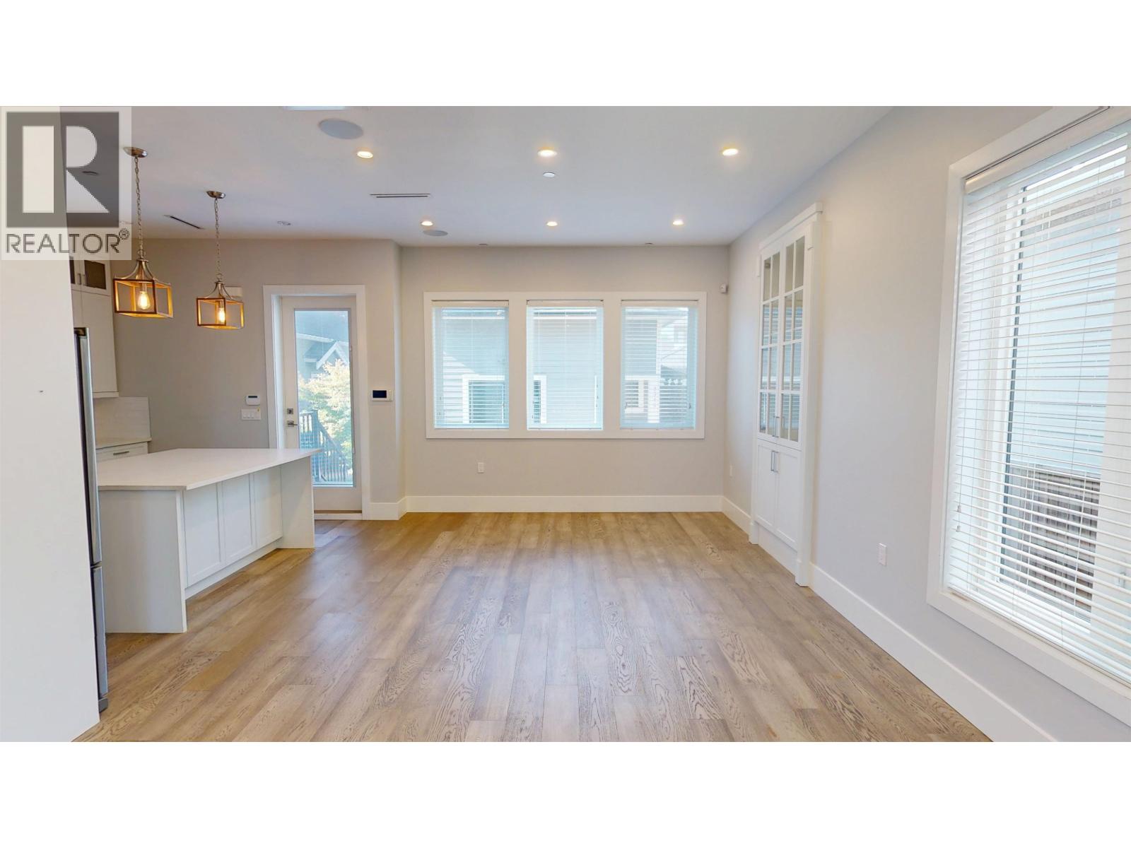 3345 Parker Street, Vancouver, British Columbia V5K 2W1 - Photo 8 - R3141736