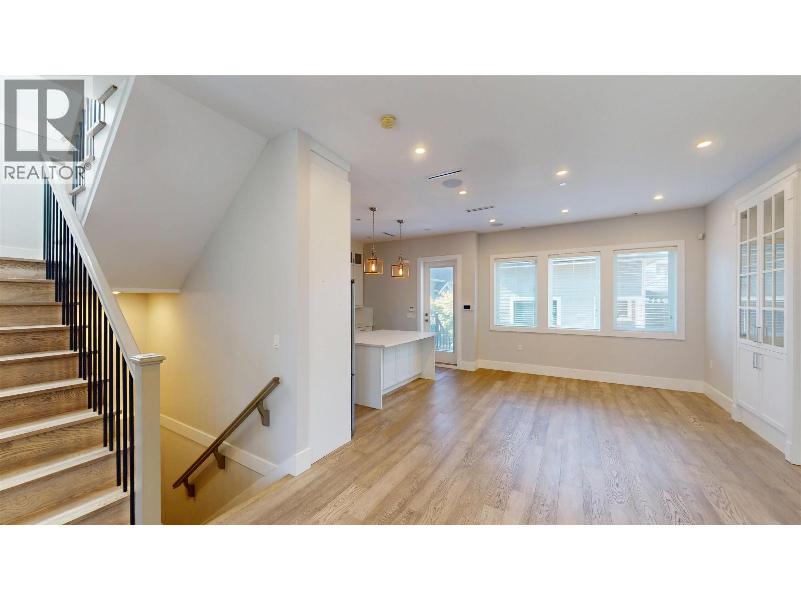 3345 Parker Street, Vancouver, British Columbia V5K 2W1 - Photo 7 - R3141736