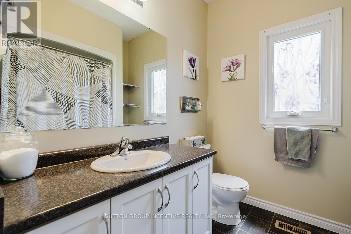 154 Switzer Street, Clearview, Ontario L0M 1N0 - Photo 19 - S13509002