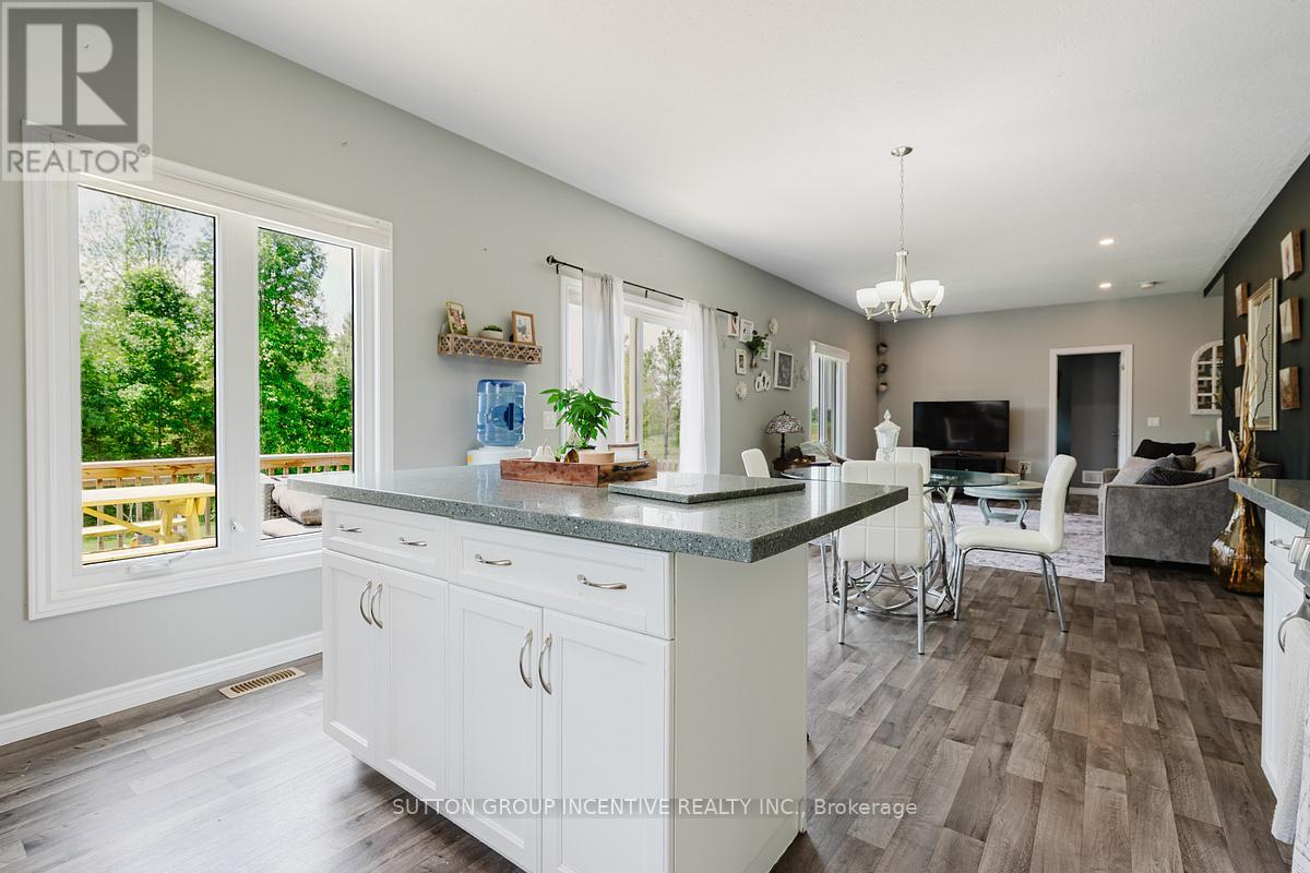 154 Switzer Street, Clearview, Ontario L0M 1N0 - Photo 10 - S13509002