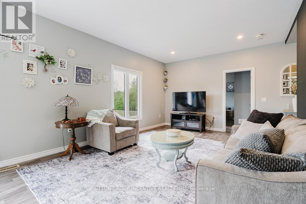 154 Switzer Street, Clearview, Ontario L0M 1N0 - Photo 14 - S13509002