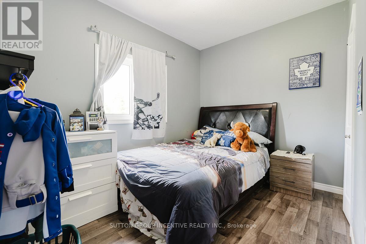 154 Switzer Street, Clearview, Ontario L0M 1N0 - Photo 20 - S13509002