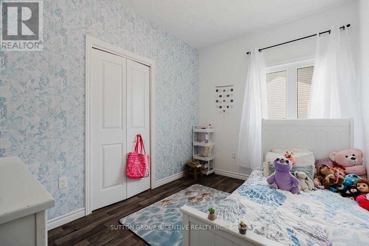 154 Switzer Street, Clearview, Ontario L0M 1N0 - Photo 22 - S13509002
