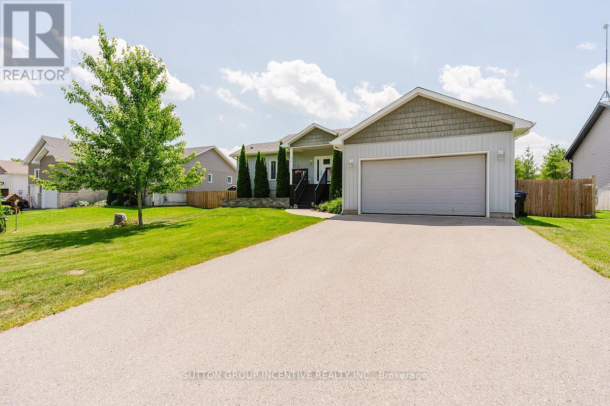 154 Switzer Street, Clearview, Ontario  L0M 1N0 - Photo 2 - S13509002
