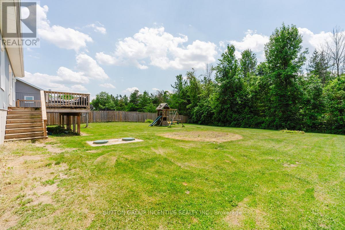 154 Switzer Street, Clearview, Ontario L0M 1N0 - Photo 36 - S13509002