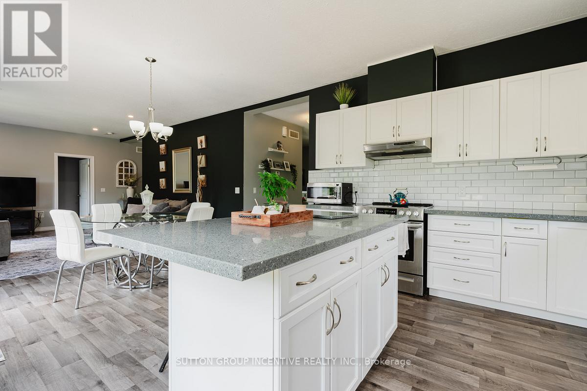 154 Switzer Street, Clearview, Ontario L0M 1N0 - Photo 9 - S13509002