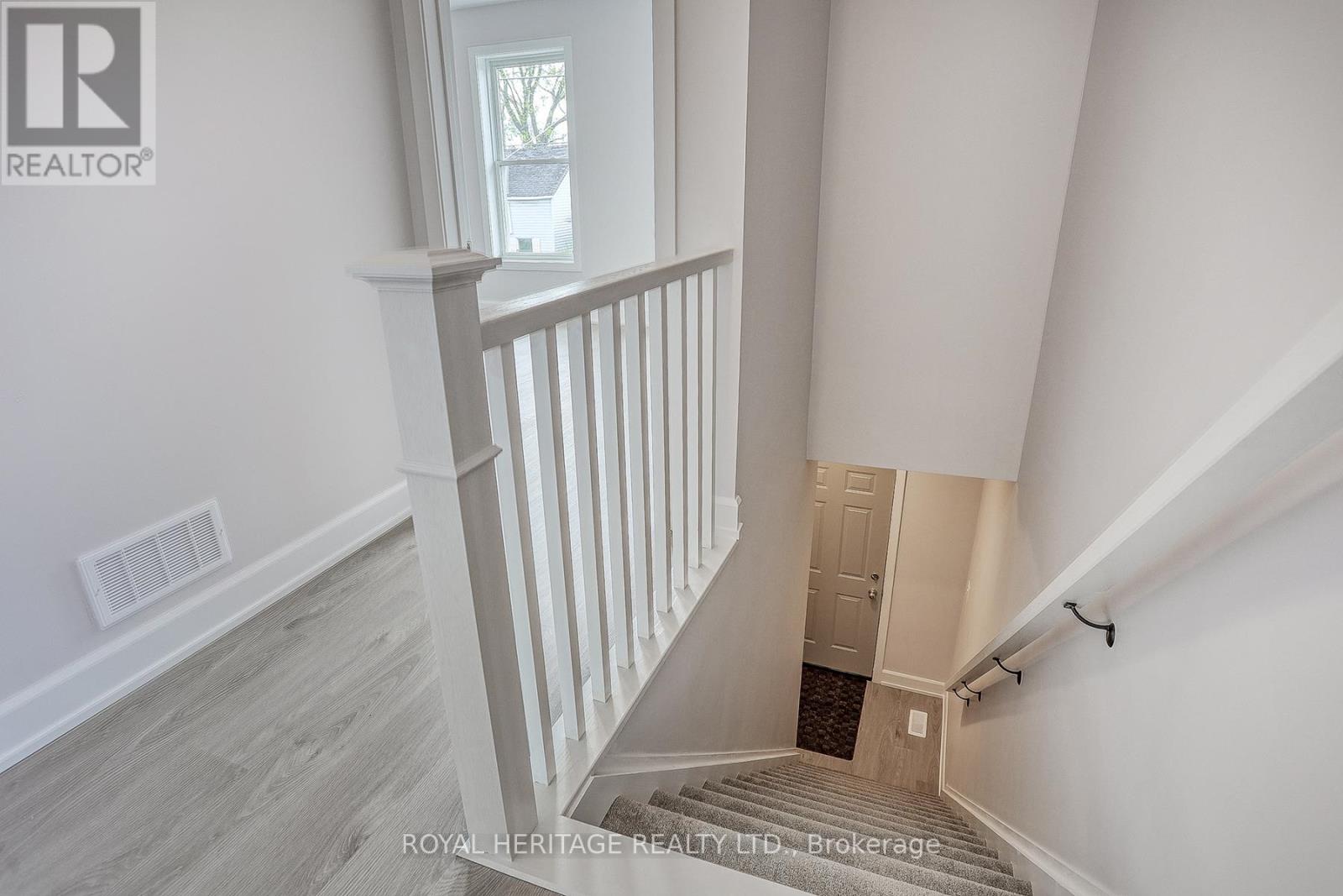 145 Centre Street N, Oshawa, Ontario  L1G 4C2 - Photo 4 - E13509328