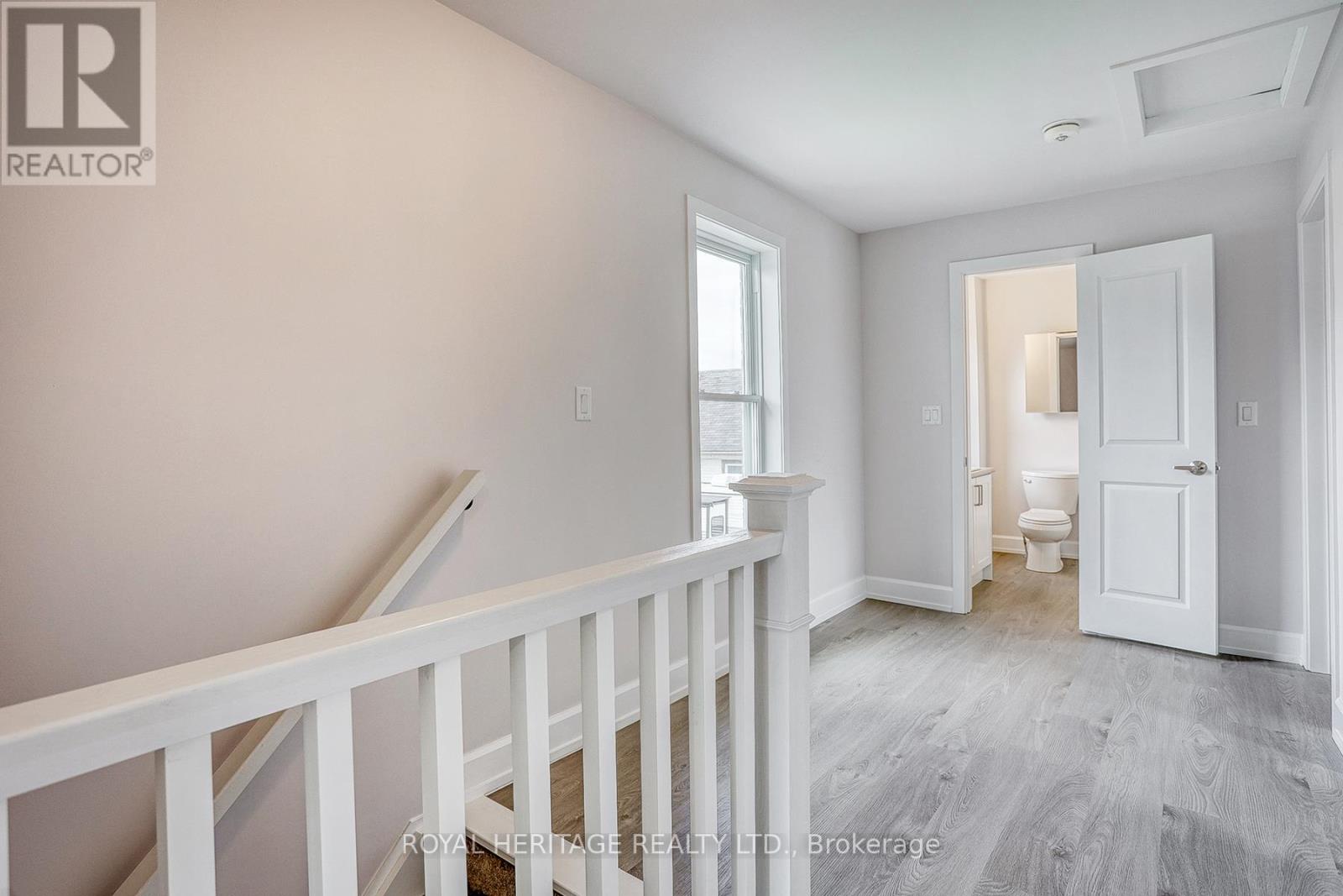145 Centre Street N, Oshawa, Ontario  L1G 4C2 - Photo 8 - E13509328