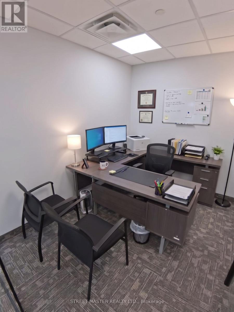 315 - 998 Martin Grover Road, Toronto, Ontario  M9W 0G6 - Photo 5 - W13509354