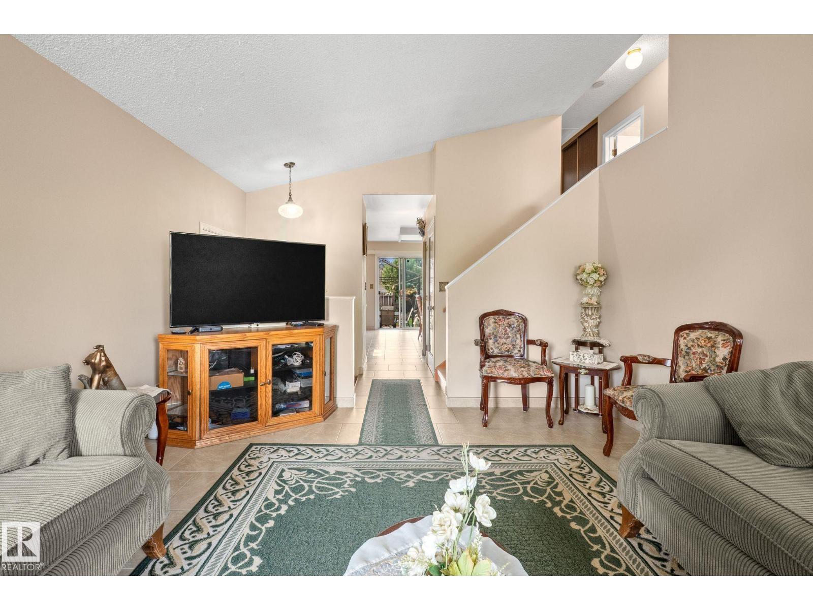 18126 98 Av NW, Edmonton, Alberta  T5T 3H6 - Photo 2 - E4496560