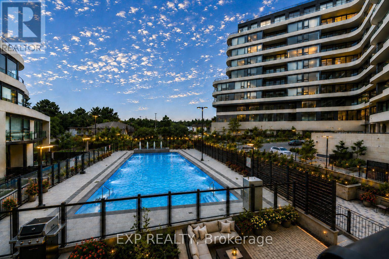 235 - 8188 YONGE STREET, Vaughan, Ontario