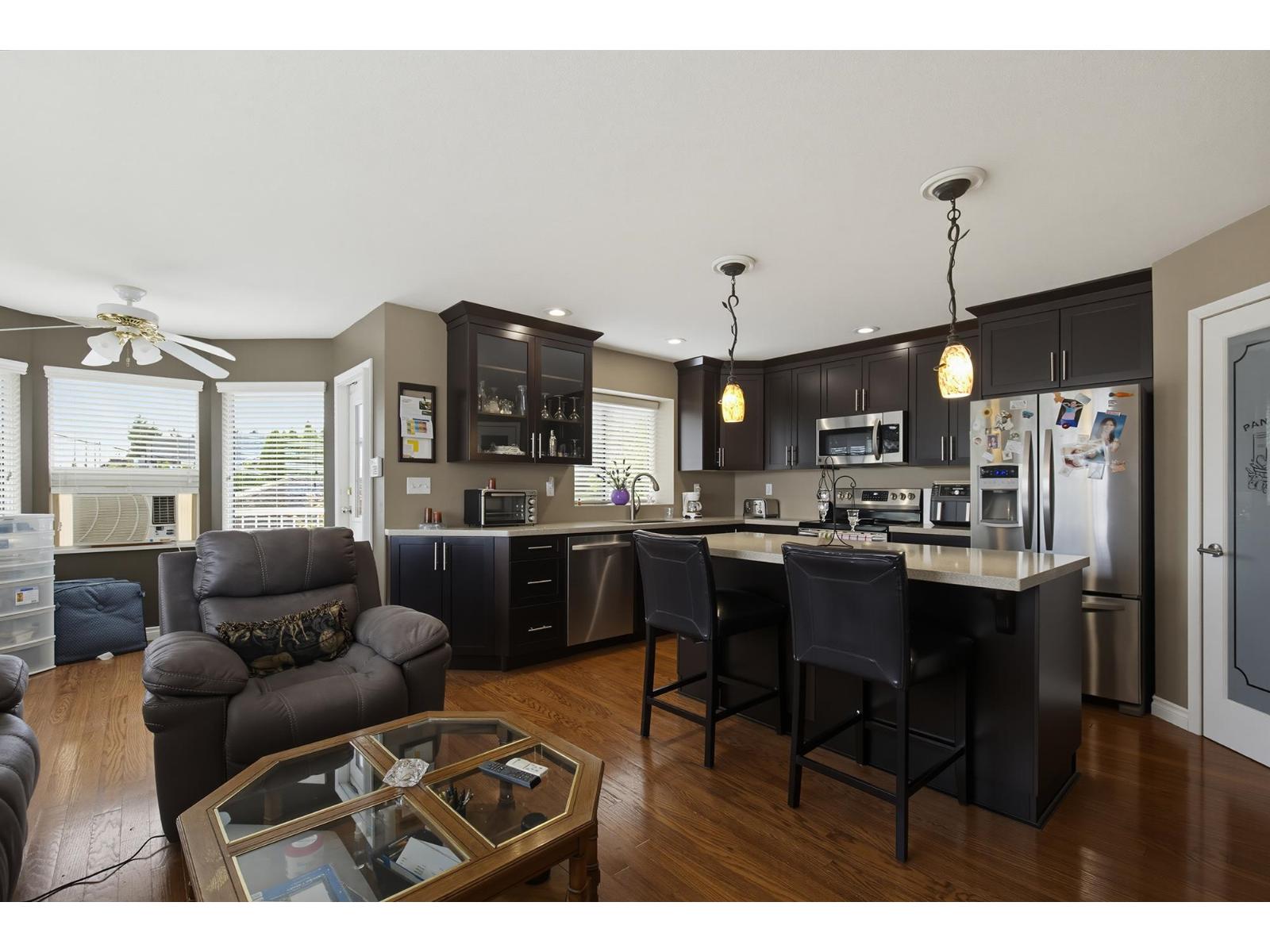 8219 Fujino Street, Mission, British Columbia  V2V 6T6 - Photo 4 - R3140020
