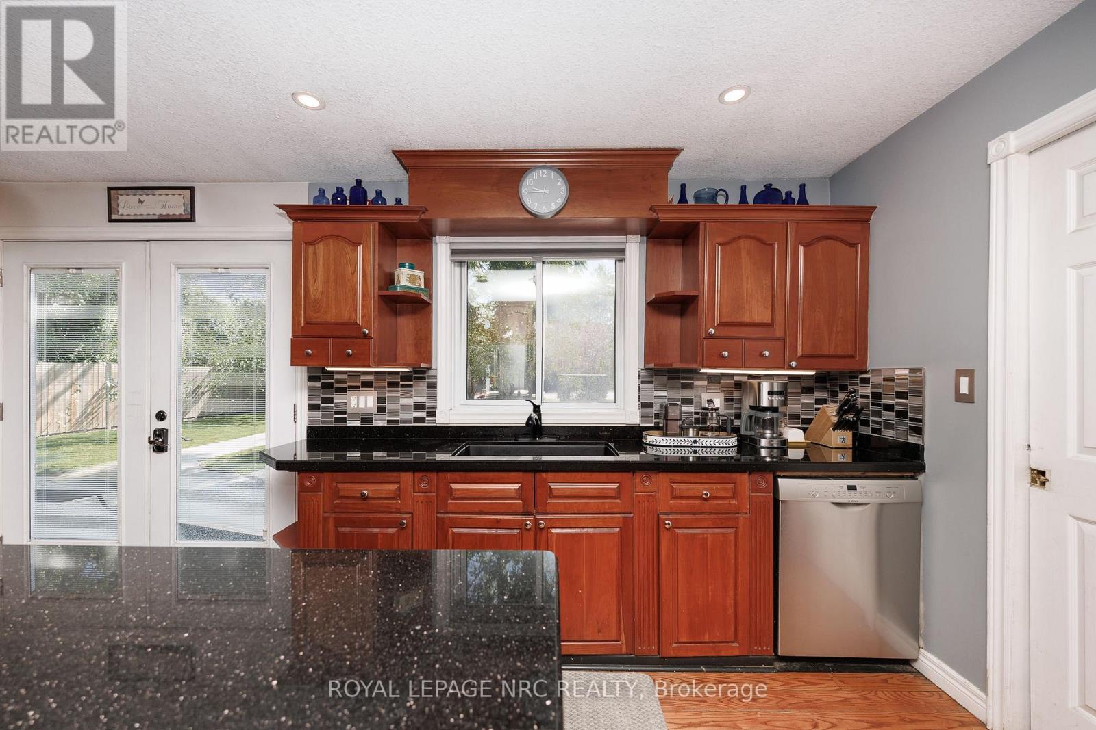 646 Prospect Point Road N, Fort Erie, Ontario  L0S 1N0 - Photo 12 - X13509362