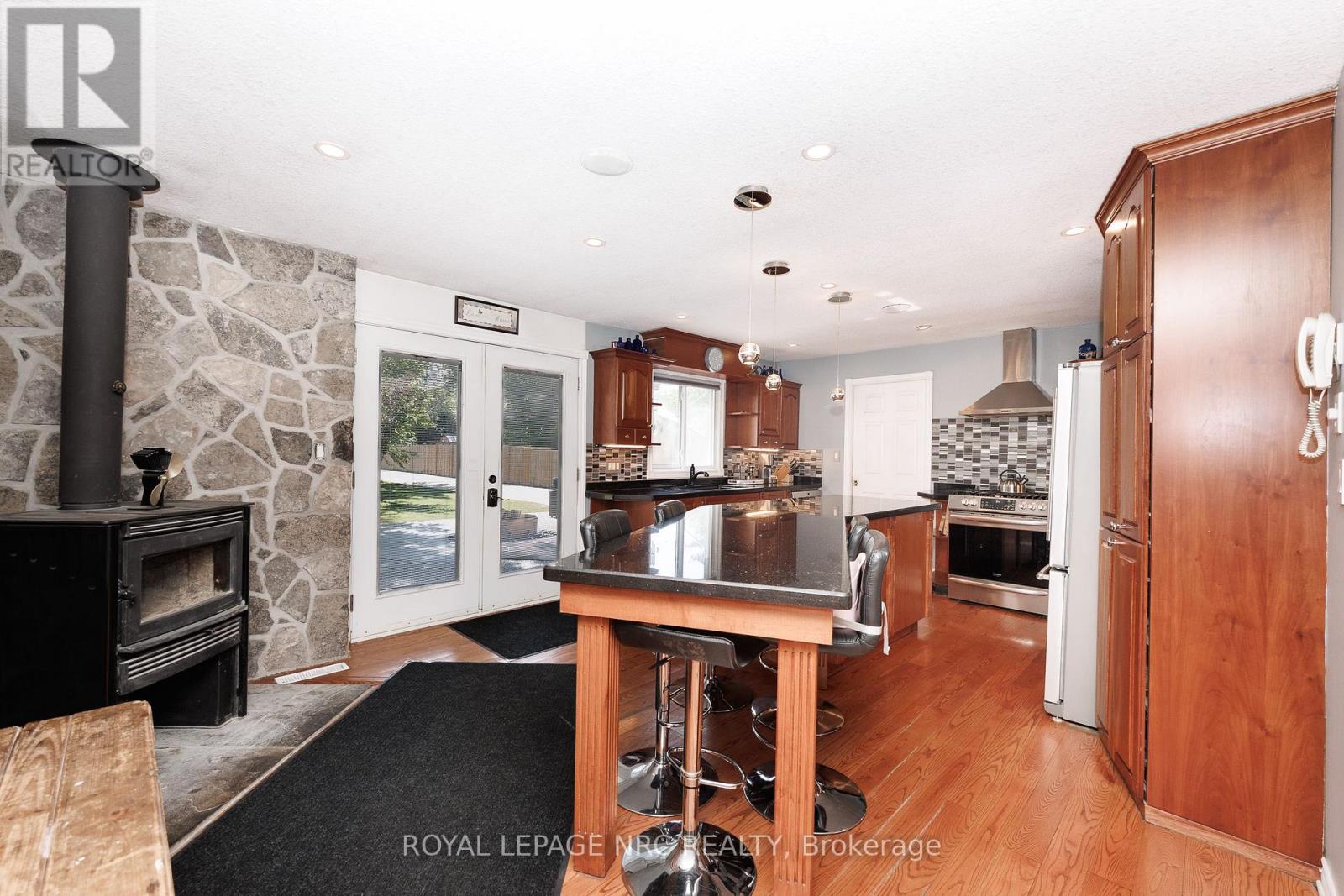 646 Prospect Point Road N, Fort Erie, Ontario  L0S 1N0 - Photo 14 - X13509362