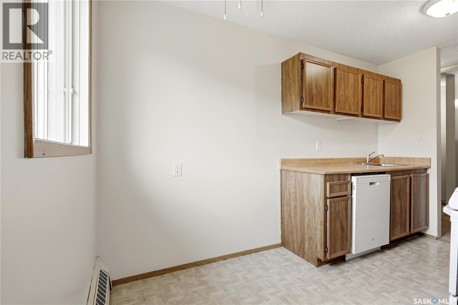 203 15 Alport Crescent, Regina, Saskatchewan  S4R 8C6 - Photo 14 - SK041227