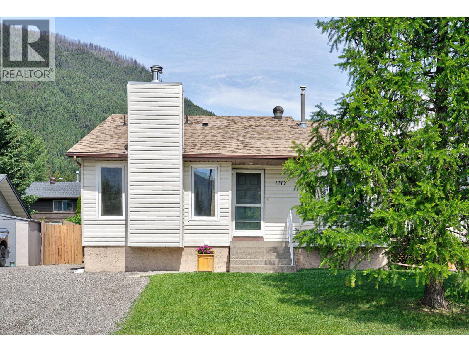 1217 Hickory Crescent, Sparwood, British Columbia  V0B 2G2 - Photo 67 - 10389653