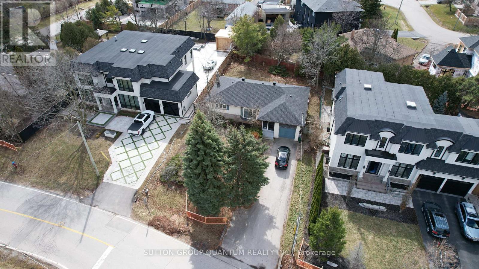 398 TENNYSON DRIVE, Oakville, Ontario