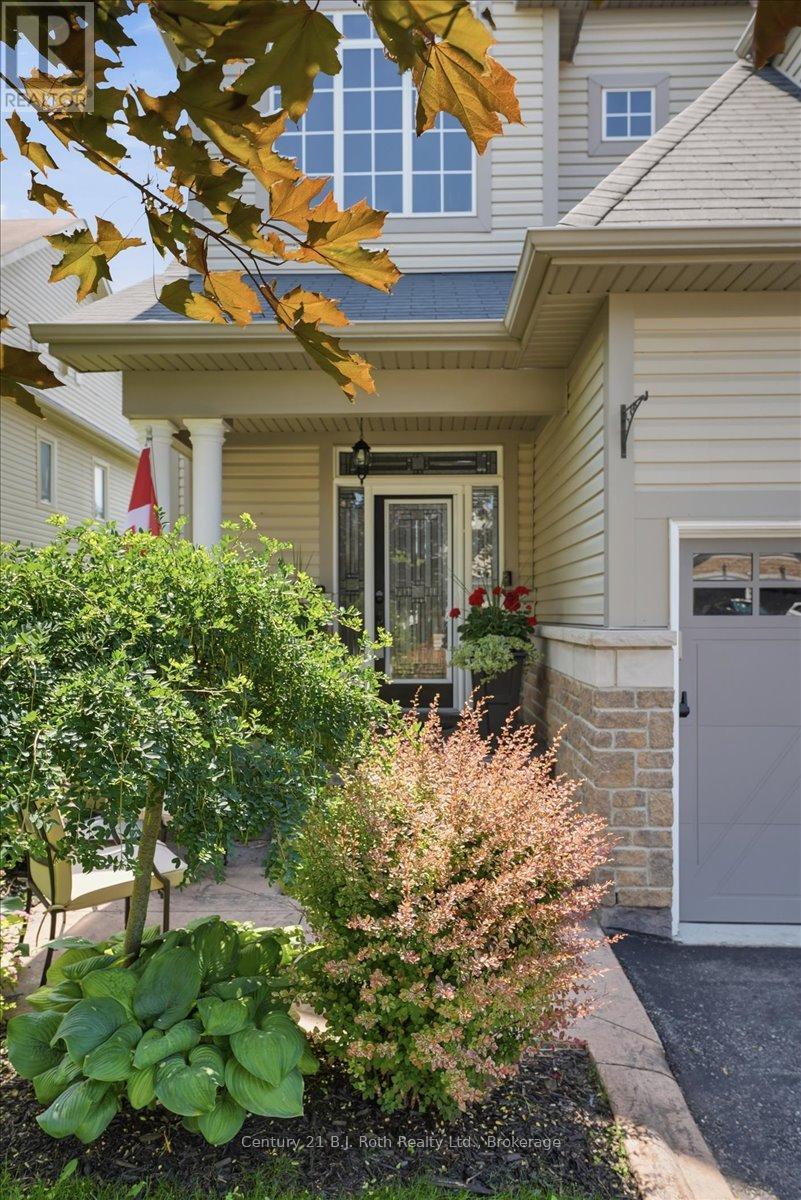 40 Grand Poplar Lane, Wasaga Beach, Ontario  L9Z 0E2 - Photo 4 - S13509482