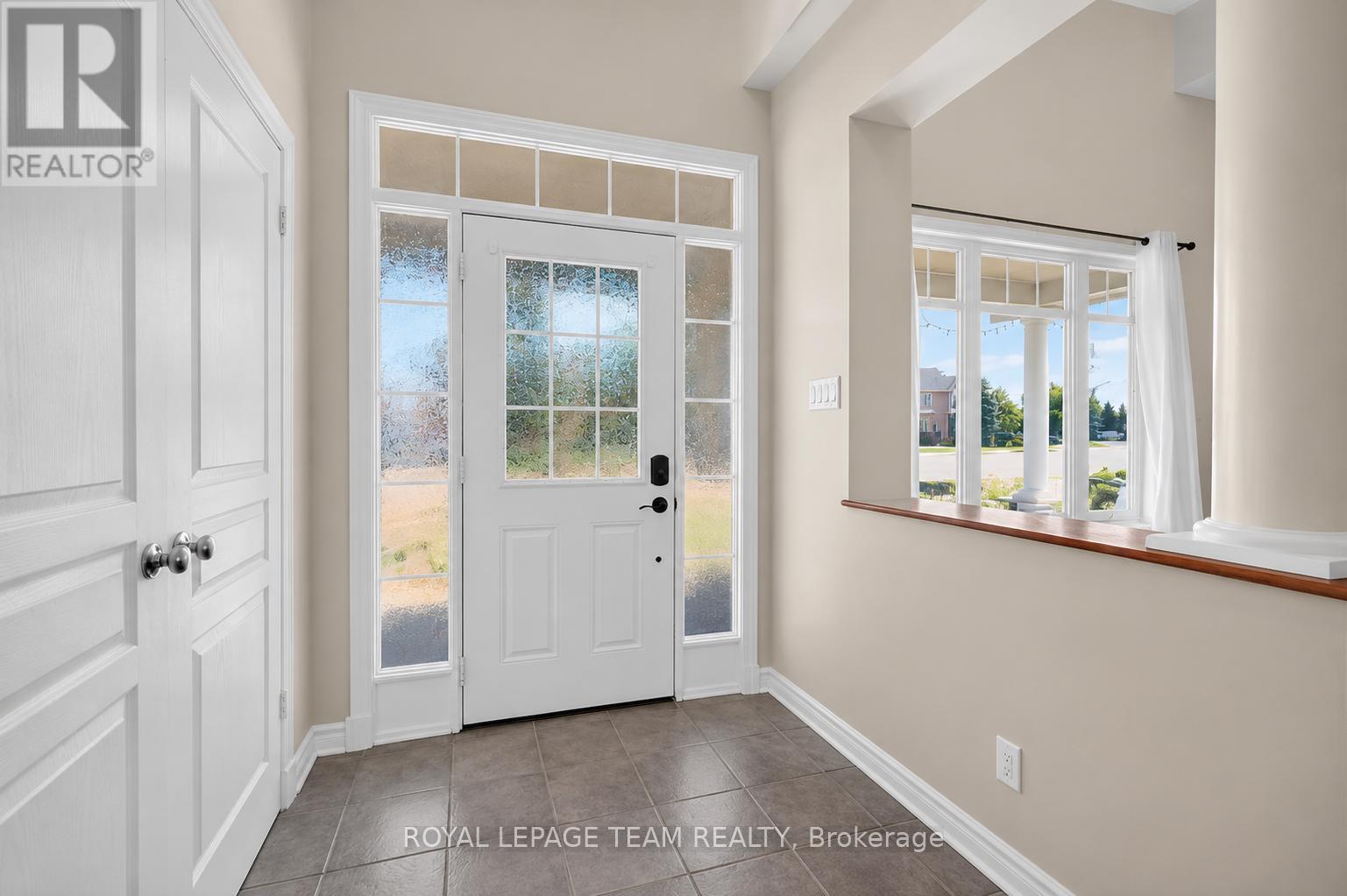 314 West Ridge Drive, Ottawa, Ontario  K2S 2G4 - Photo 3 - X13509516