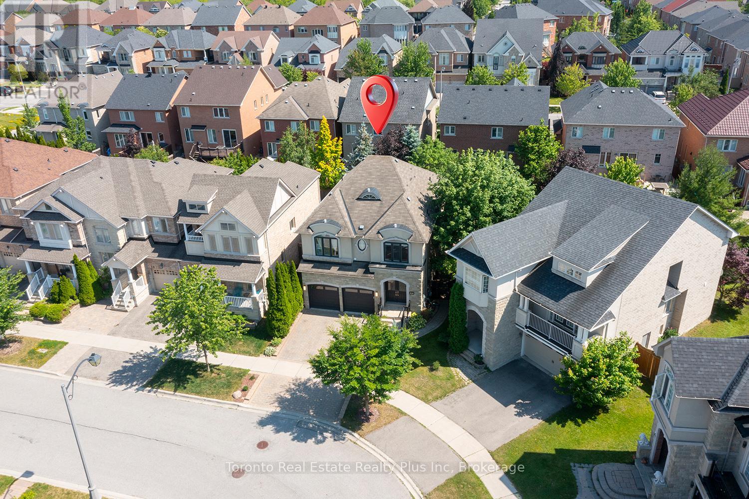 14 Riel Drive, Richmond Hill, Ontario  L4E 4W4 - Photo 6 - N13509520