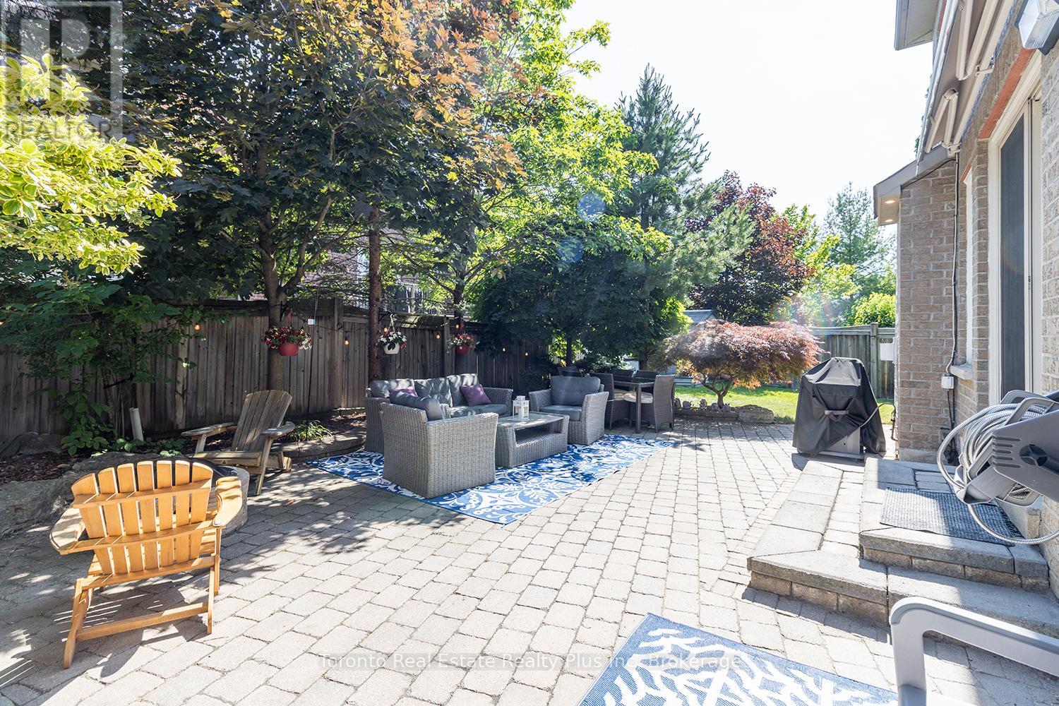 14 Riel Drive, Richmond Hill, Ontario  L4E 4W4 - Photo 9 - N13509520