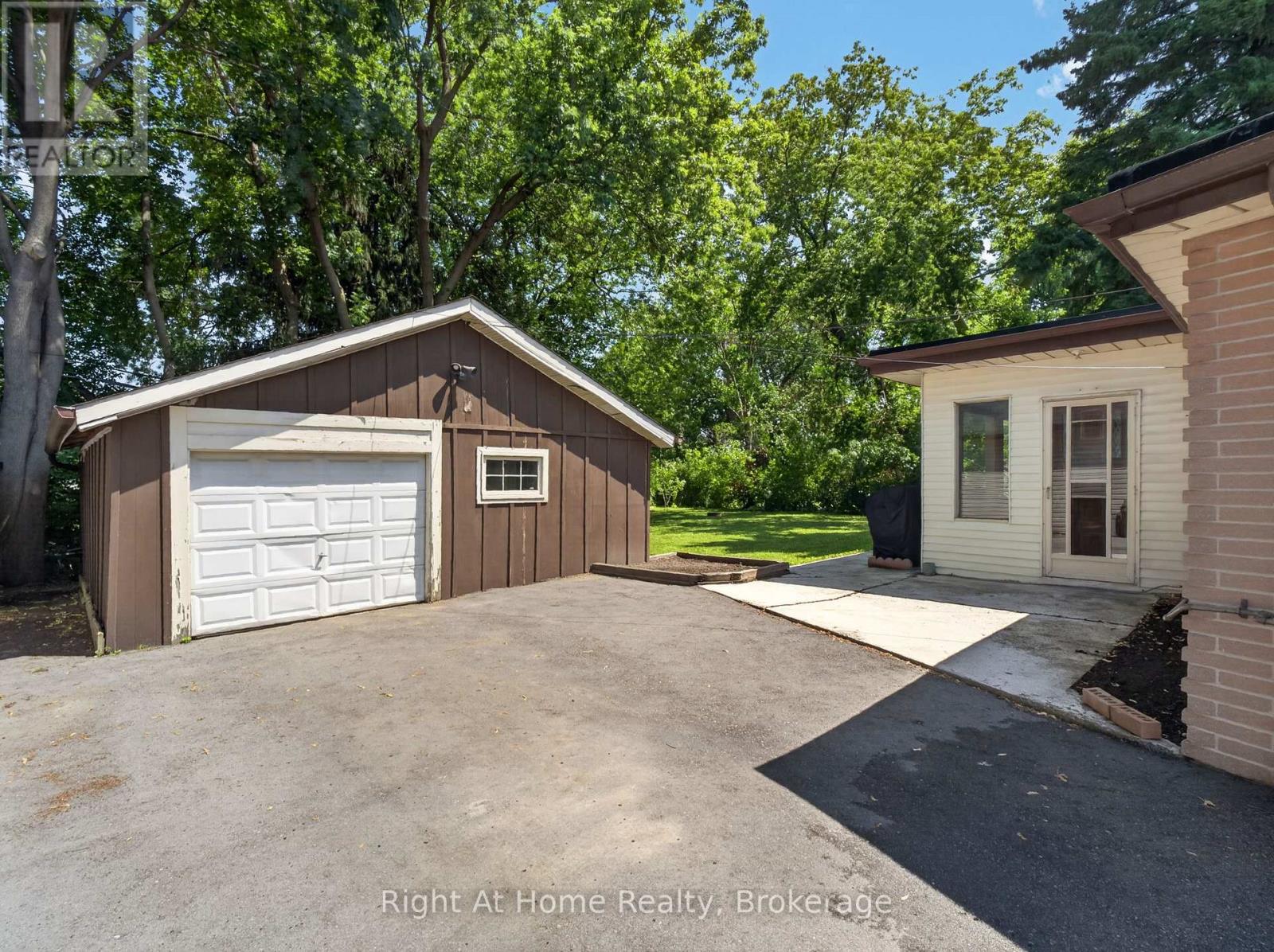 39 Benlight Crescent, Toronto, Ontario  M1H 1P4 - Photo 27 - E13509566