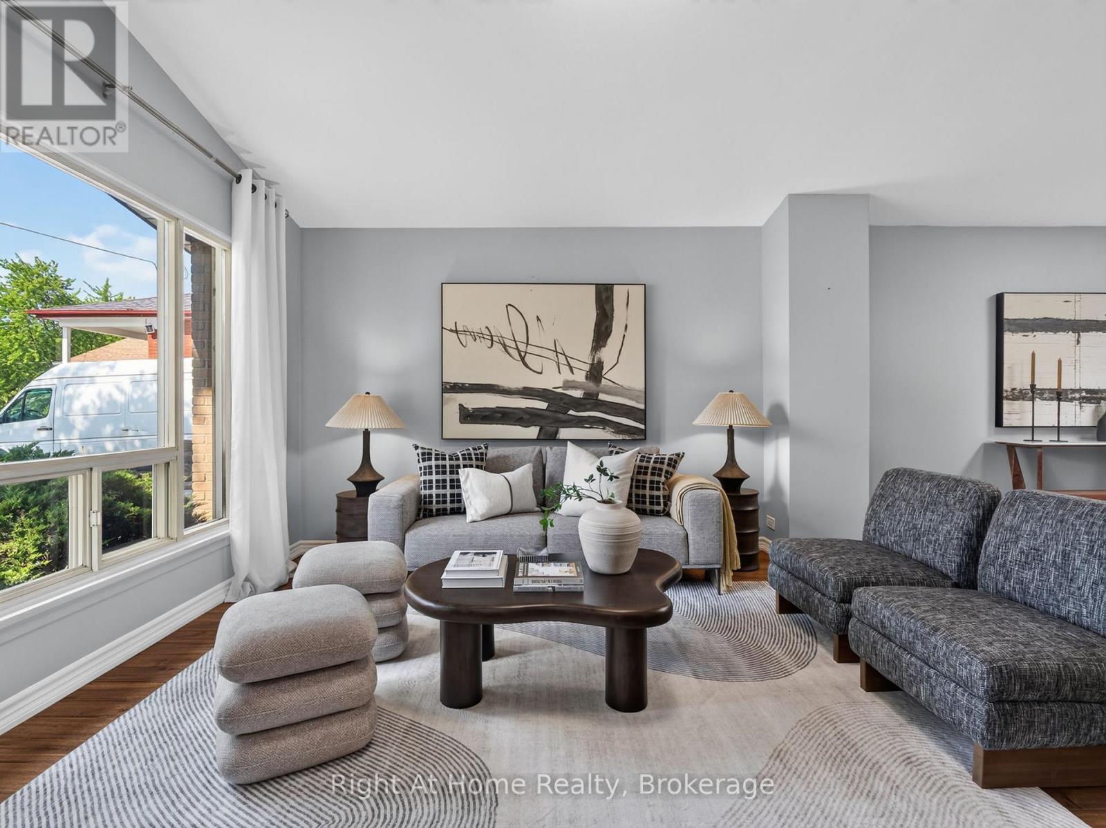 39 Benlight Crescent, Toronto, Ontario  M1H 1P4 - Photo 3 - E13509566