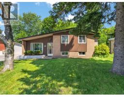39 BENLIGHT CRESCENT, Toronto, Ontario