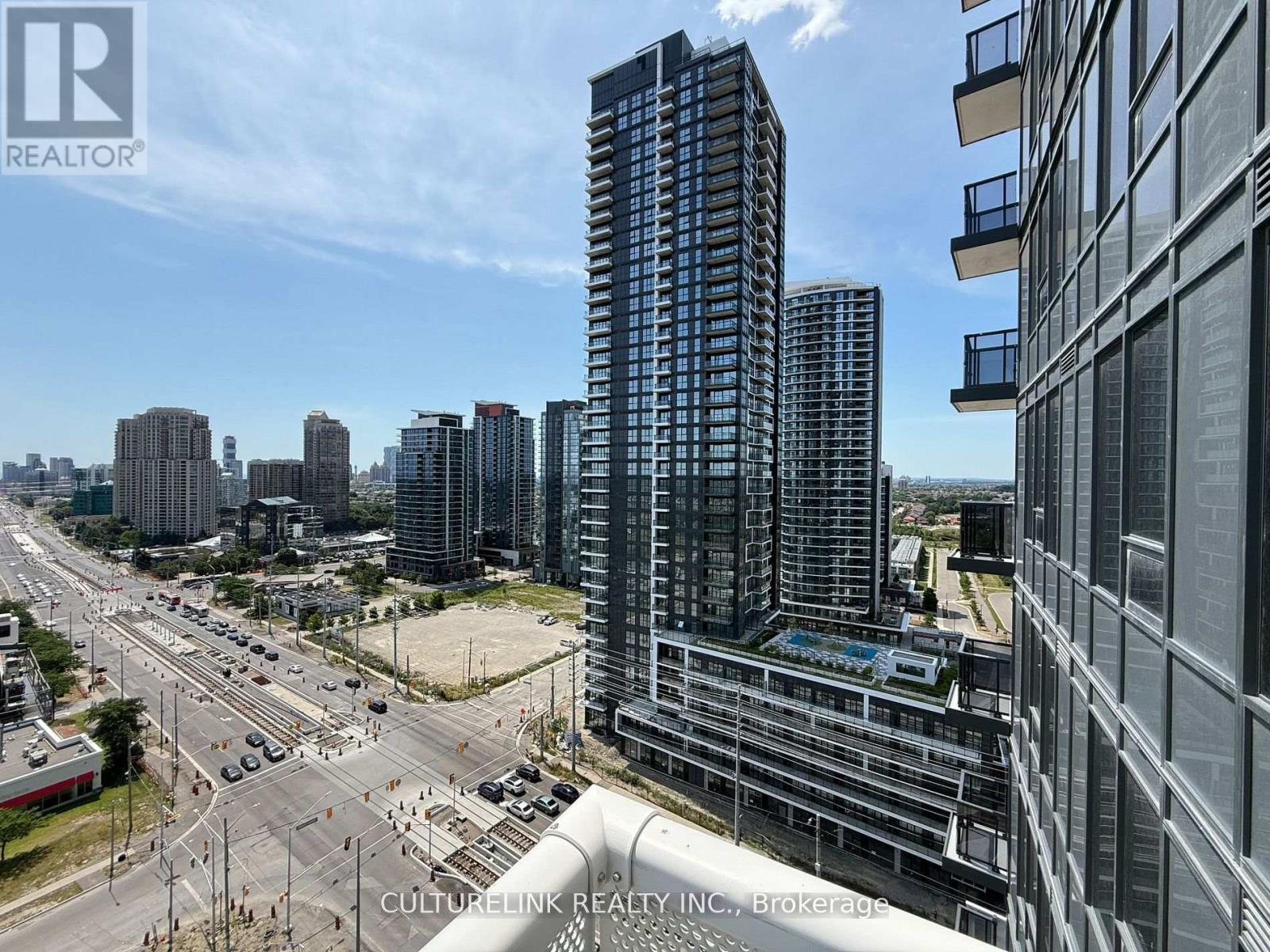 1604 - 5105 HURONTARIO STREET, Mississauga, Ontario