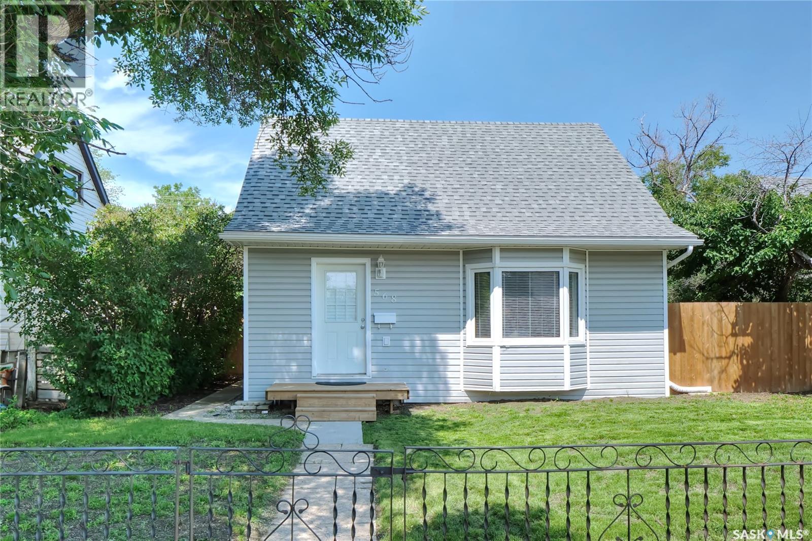 568 Athabasca STREET E, Moose Jaw, Saskatchewan