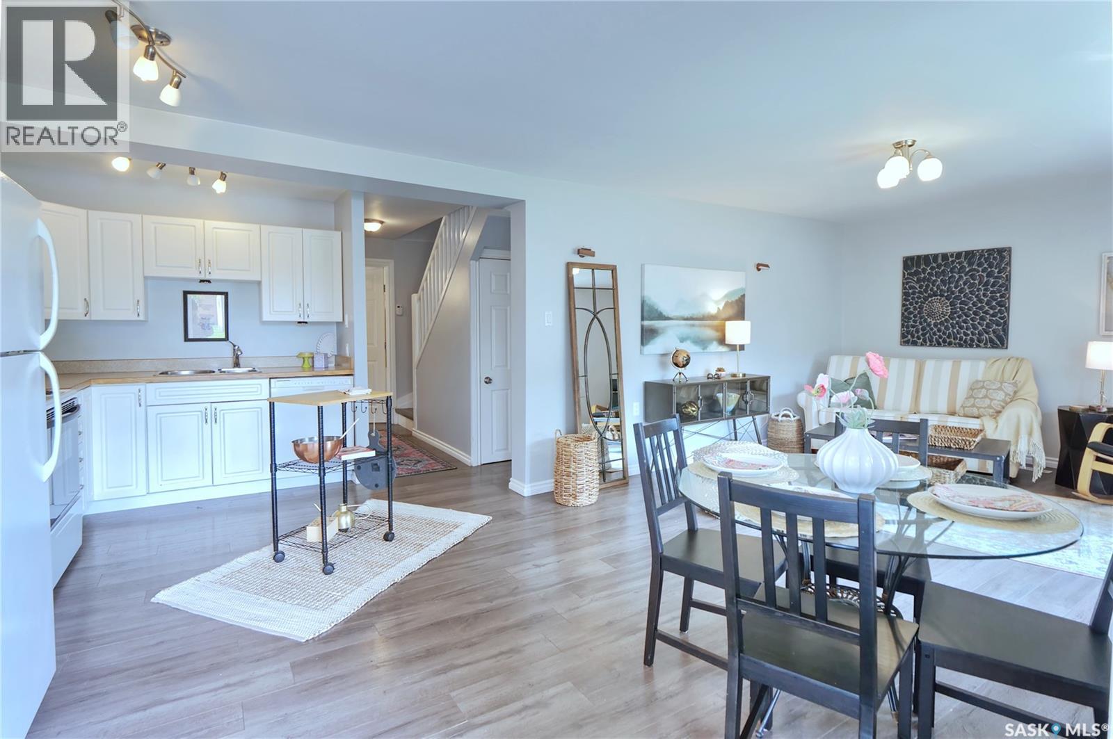 568 Athabasca Street E, Moose Jaw, Saskatchewan  S6H 0M1 - Photo 2 - SK041150