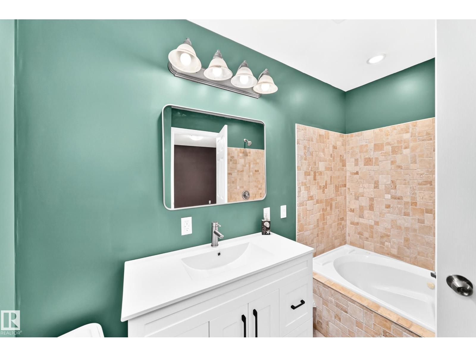 1763 48a St NW, Edmonton, Alberta  T6L 2Y2 - Photo 27 - E4496577