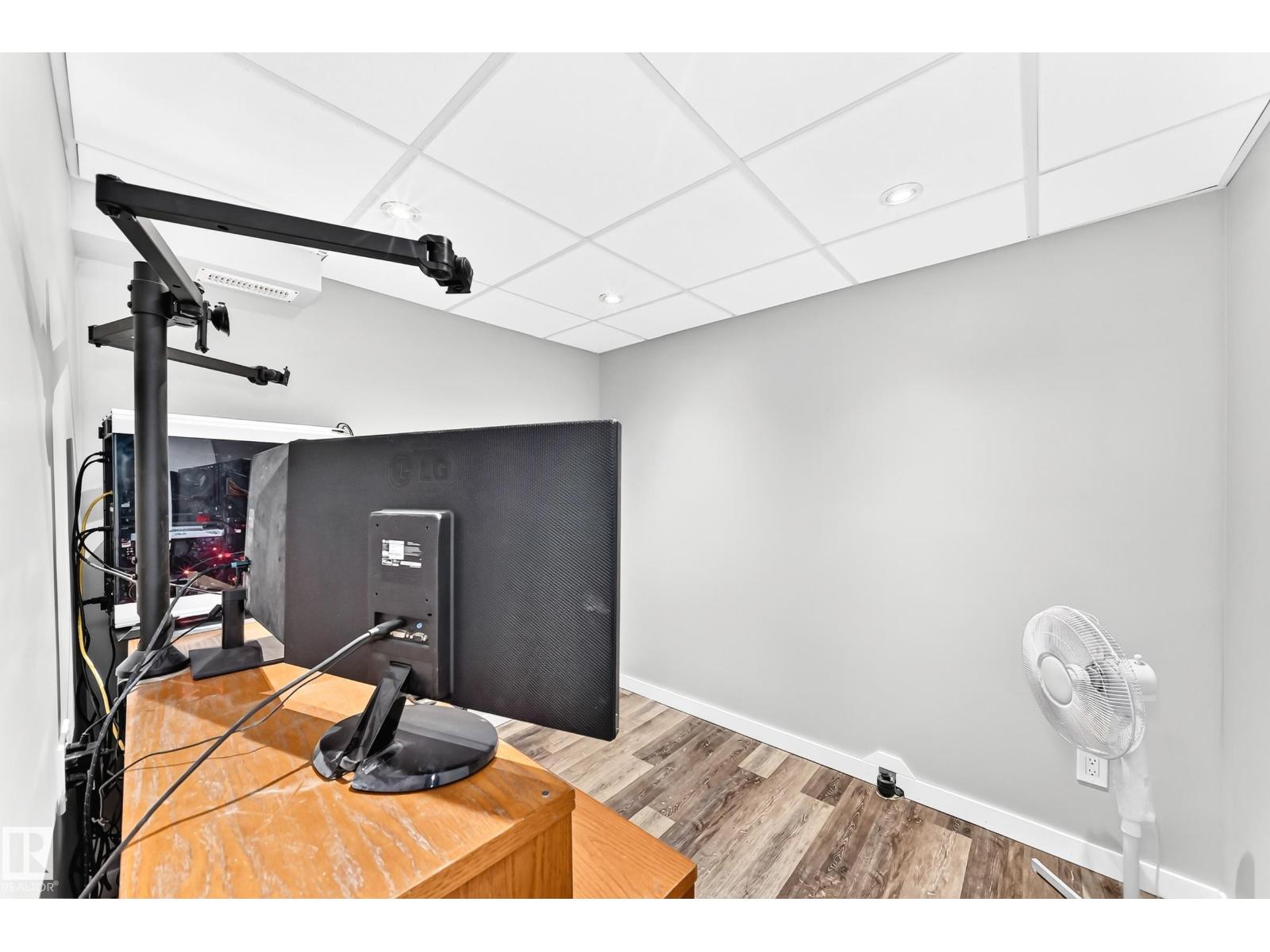 1763 48a St NW, Edmonton, Alberta  T6L 2Y2 - Photo 31 - E4496577