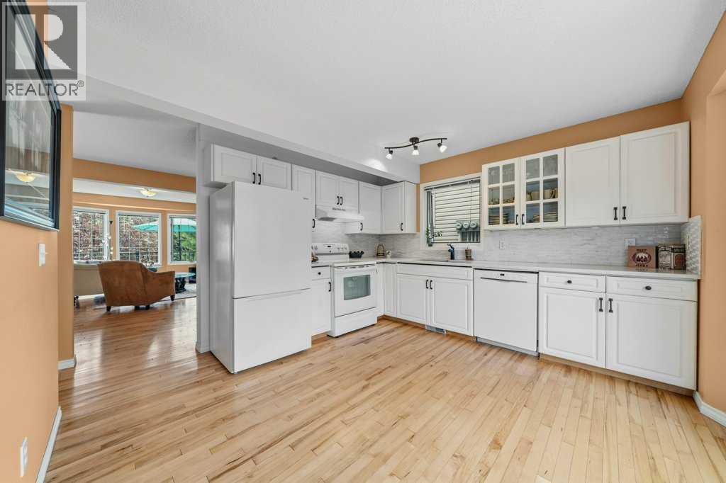 68 Patina Point Sw, Calgary, Alberta  T3H 3J7 - Photo 12 - A2325728