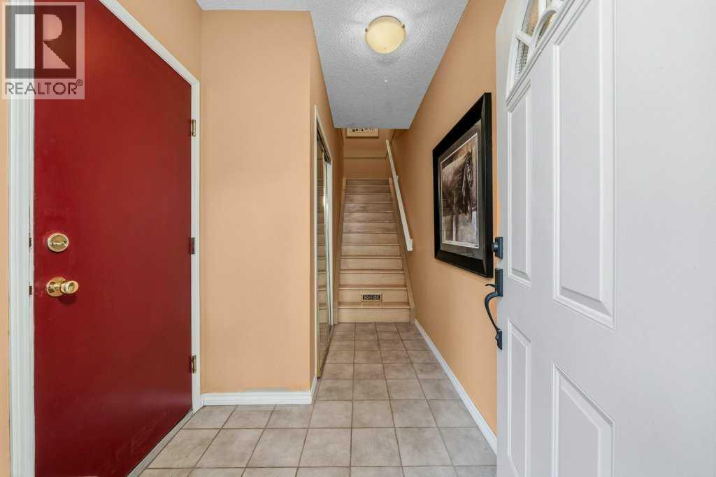 68 Patina Point Sw, Calgary, Alberta  T3H 3J7 - Photo 4 - A2325728