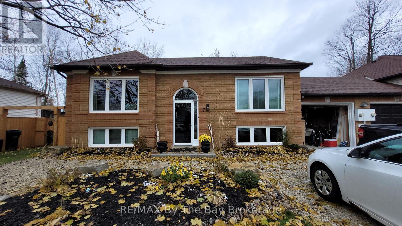 2 - 7 HARBOUR CRESCENT, Wasaga Beach, Ontario