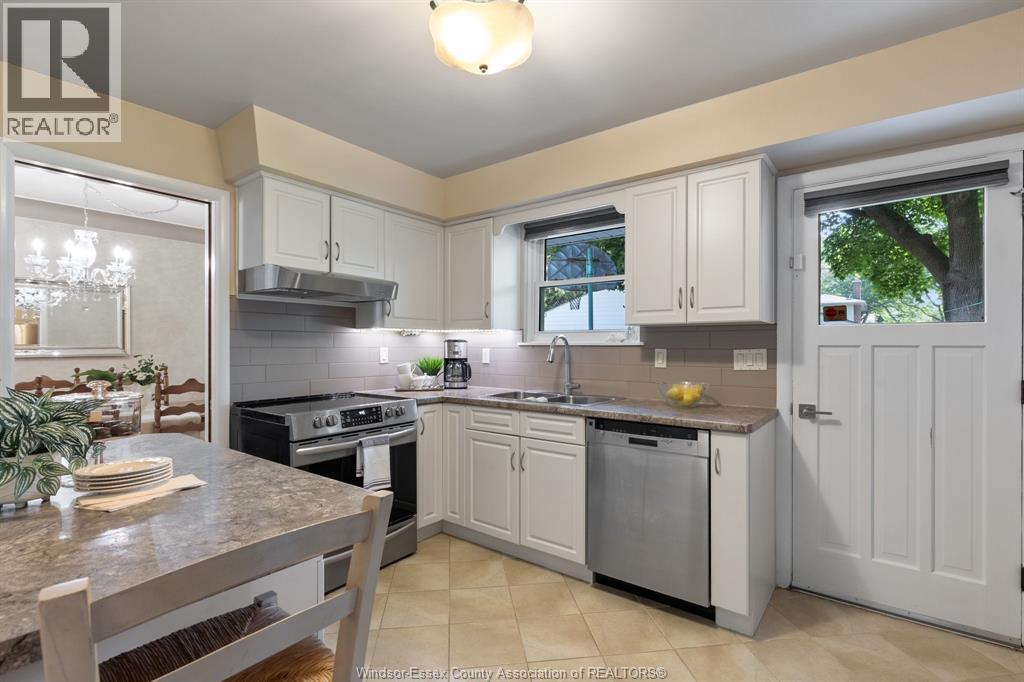 3659 Bruce Avenue, Windsor, Ontario  N9E 1W4 - Photo 6 - 26015179