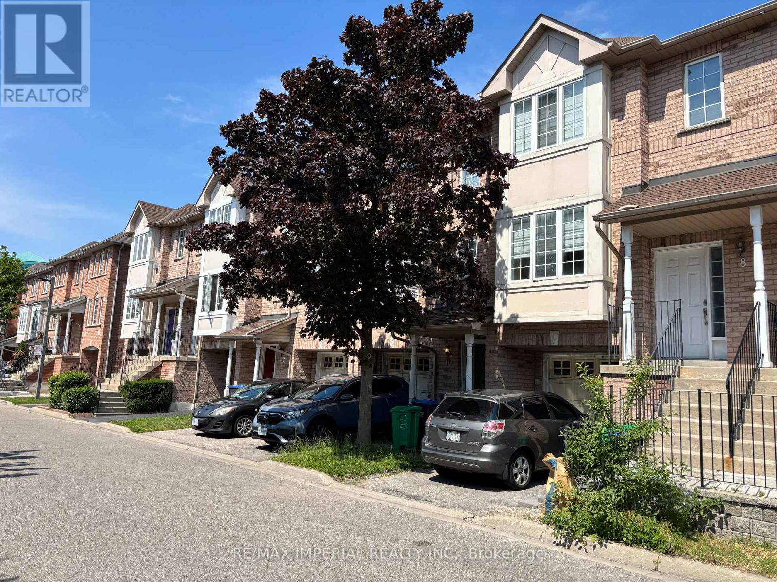 10 - 80 ACORN PLACE, Mississauga (Hurontario)