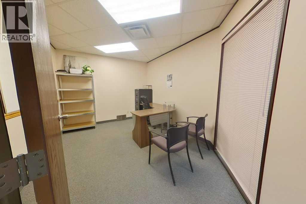 562 2 Street Se, Medicine Hat, Alberta  T1A 0C5 - Photo 7 - A2324413