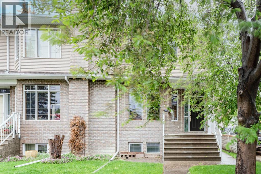 256 43 Avenue NW, Calgary, Alberta  T2K 0H6 - Photo 1 - A2318922