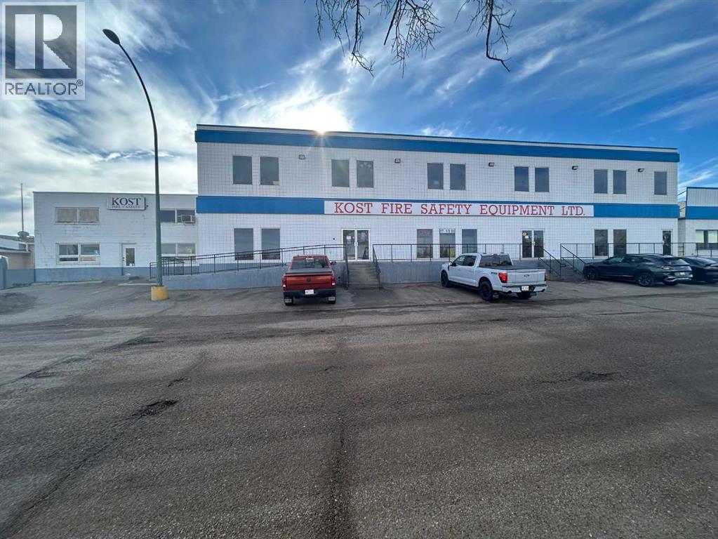 655 14 Street SW, Medicine Hat, Alberta  T1A 4V5 - Photo 1 - A2292401