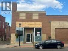 223 6 Avenue SE, Medicine Hat, Alberta  T1A 2S4 - Photo 1 - A2208530