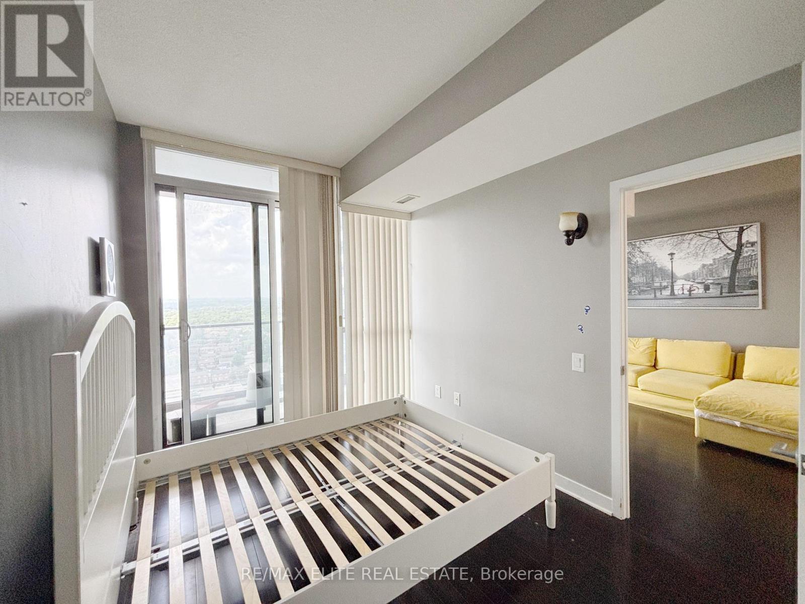 29 Singer Court, Toronto, Ontario  M2K 0B3 - Photo 9 - C13509786