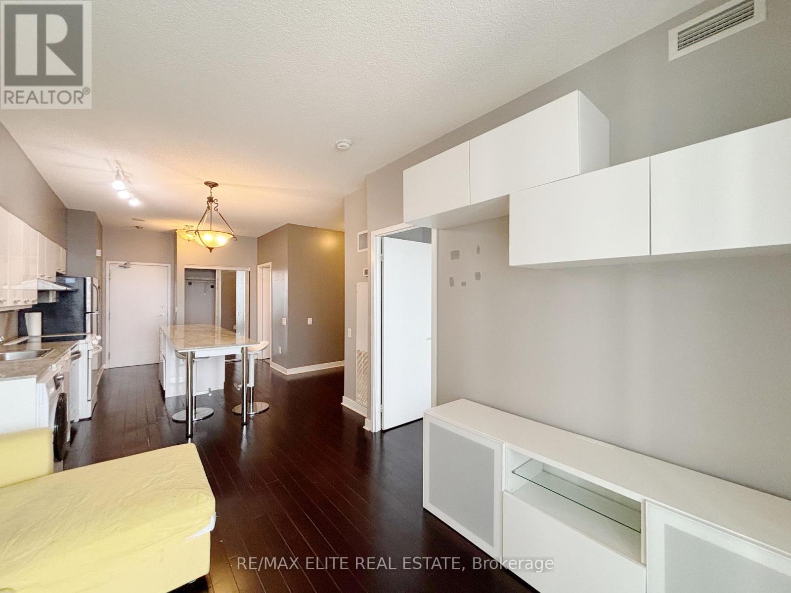 29 Singer Court, Toronto, Ontario  M2K 0B3 - Photo 6 - C13509786